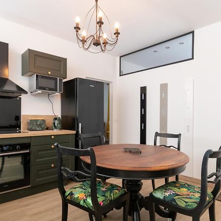 Bien D'Exception En Face Du Palais Des Papes Apartment Avignon Ngoại thất bức ảnh