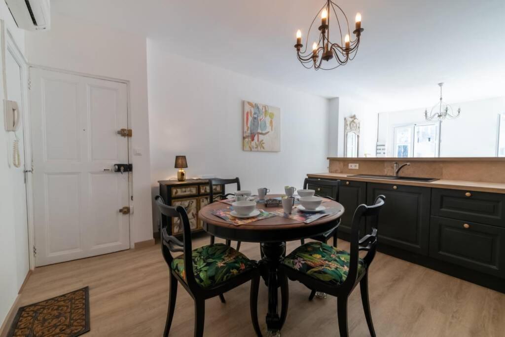 Bien D'Exception En Face Du Palais Des Papes Apartment Avignon Ngoại thất bức ảnh