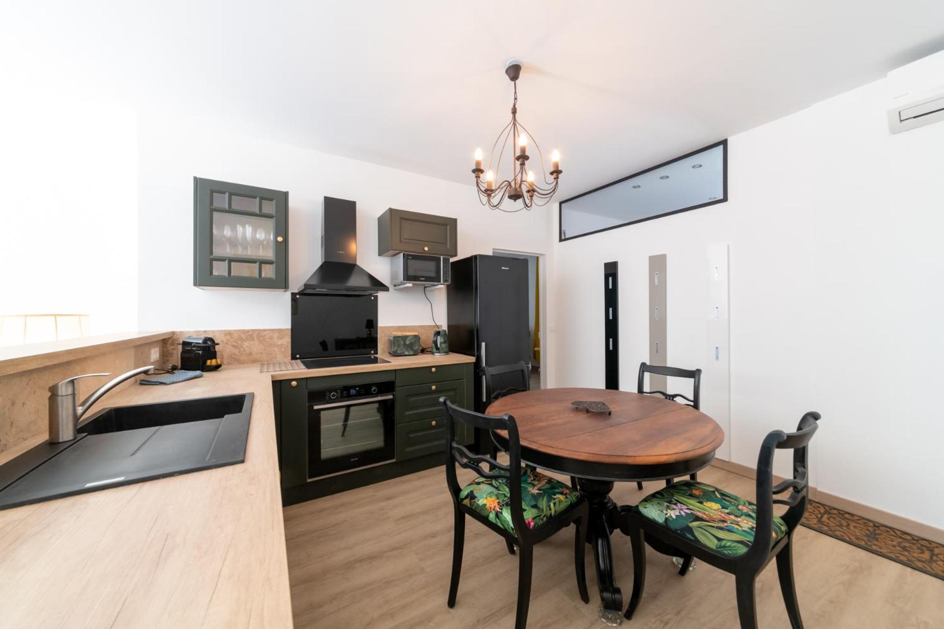 Bien D'Exception En Face Du Palais Des Papes Apartment Avignon Ngoại thất bức ảnh