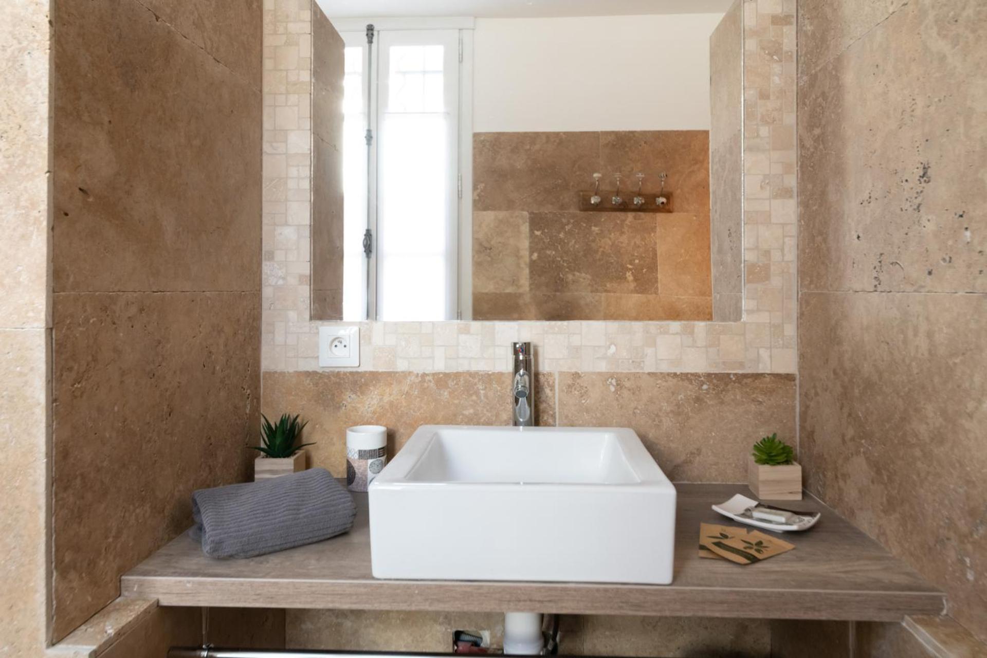 Bien D'Exception En Face Du Palais Des Papes Apartment Avignon Ngoại thất bức ảnh